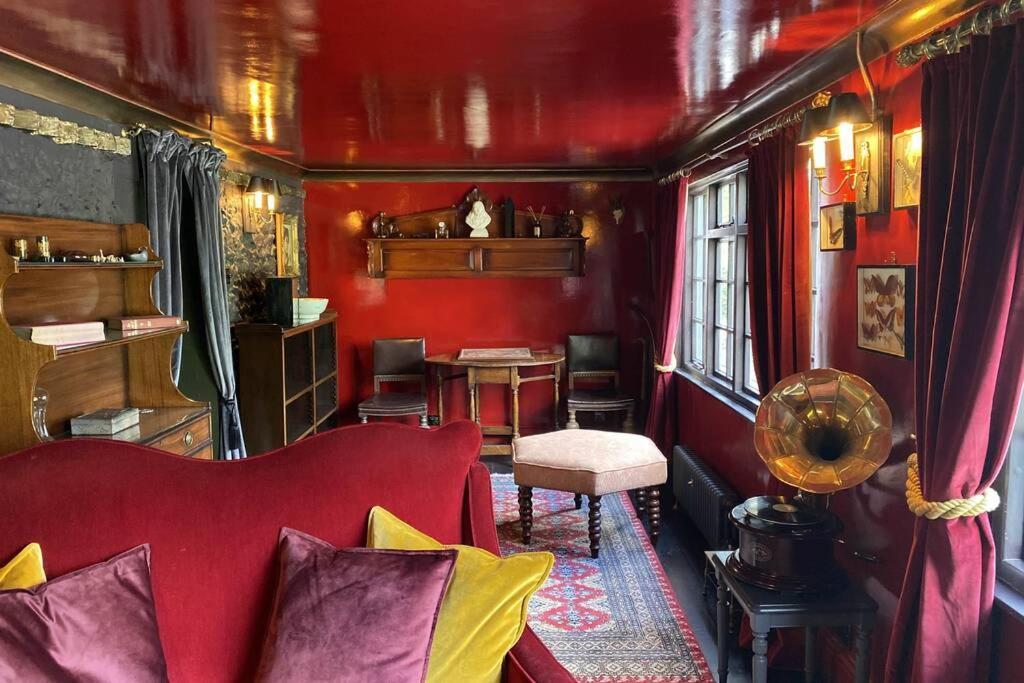 Appartamento 17Th Century Boutique Getaway In The Countryside Martin Mill Esterno foto